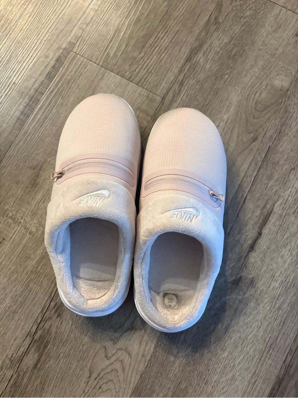 Nike Girls Pale Pink Slip-On Cozy Zipper Slippers